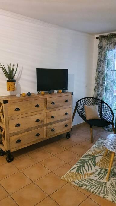 Studio Cosy, Vue Sur Mer Villages Vacances Sainte Anne Cheques Vacances Acceptes מראה חיצוני תמונה